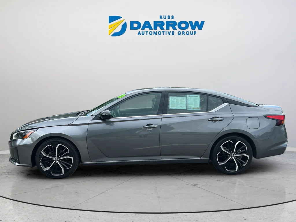 Used 2024 Gray Nissan 2.5 SR image 2