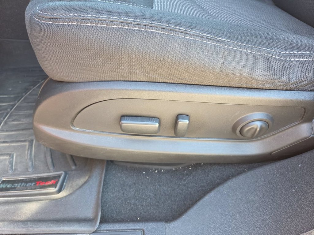 Used 2015 Red Chevrolet LT image 18