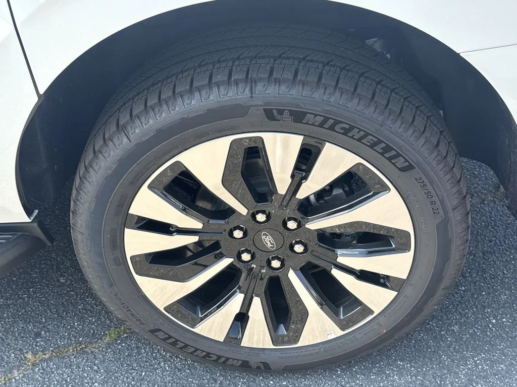 New 2027 White Ford Platinum image 20