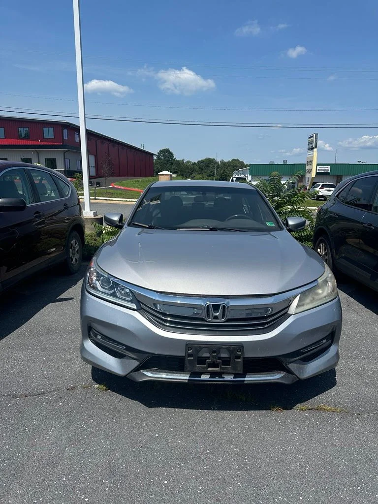 Used 2017 Lunar Silver Metallic Honda Sport image 2