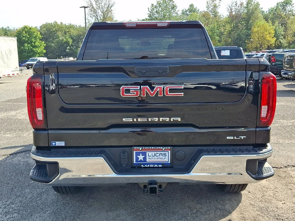 Used 2025 Onyx Black GMC SLT image 10