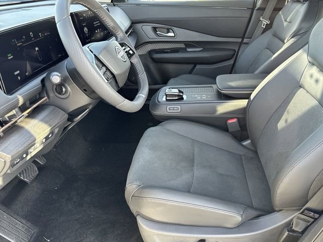 Used 2024 Black Nissan EVOLVE+ e-4ORCE image 11