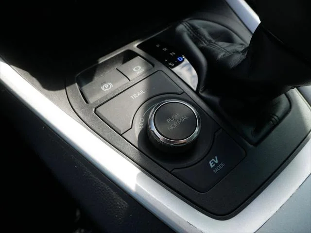 Certified Used 2023 MAGNETIC GRAY MET. Toyota  image 23