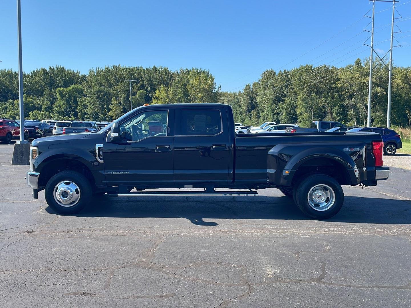Used 2019 Agate Black Metallic Ford XLT image 2