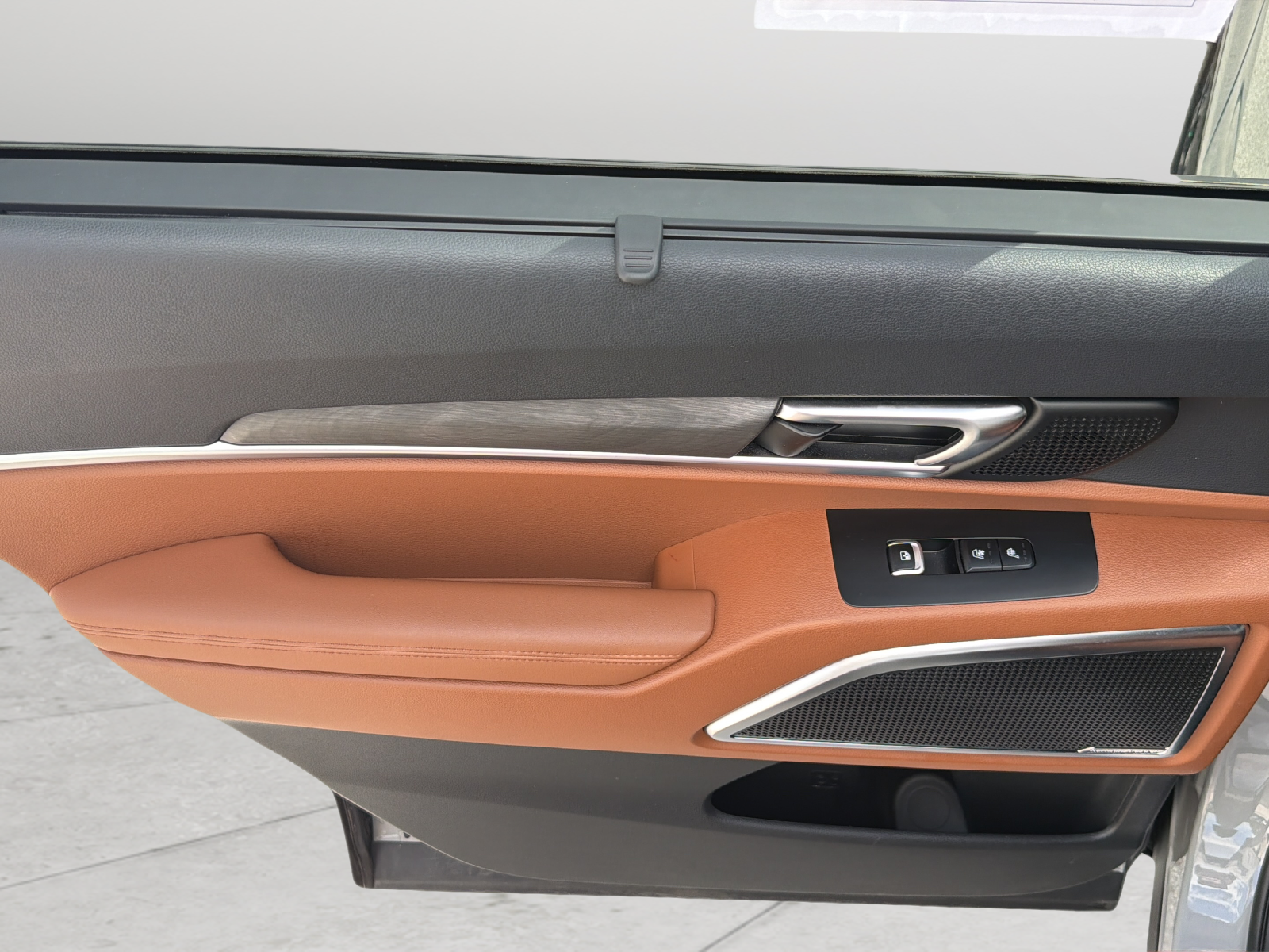 Used 2023  Kia SX X-Pro image 37