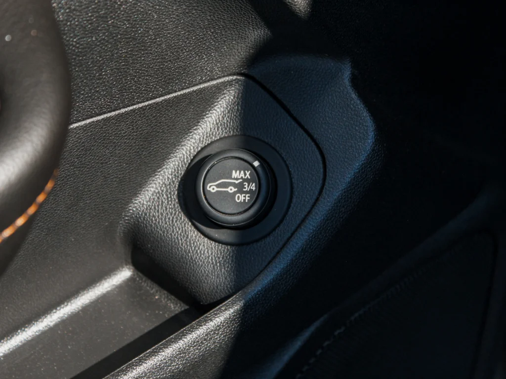 Used 2020 Satin Steel Metallic GMC SLT image 12