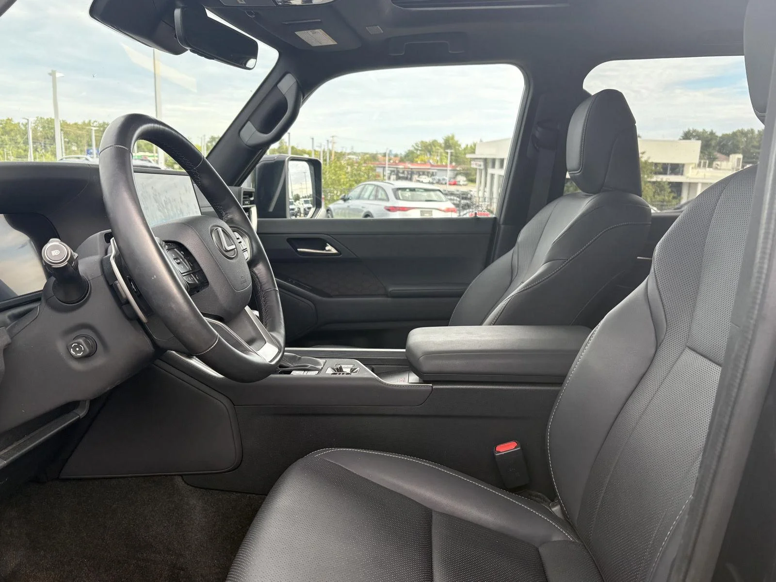 Used 2024 Caviar Lexus Premium+ image 6