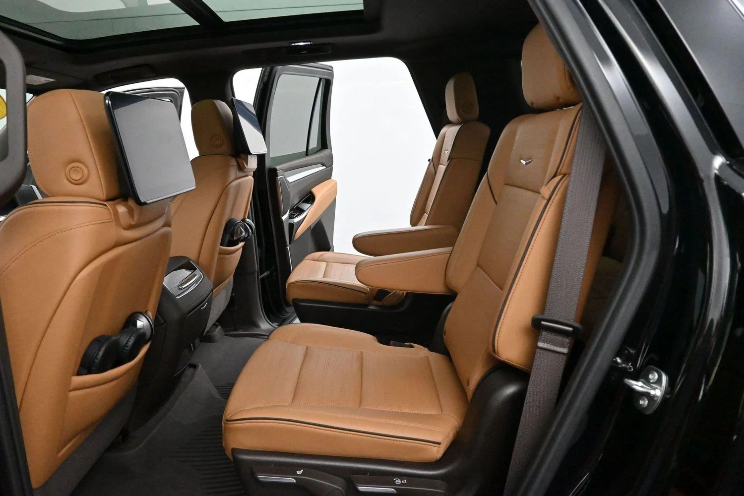 Certified Used 2025 Black Raven Cadillac Premium Luxury image 32