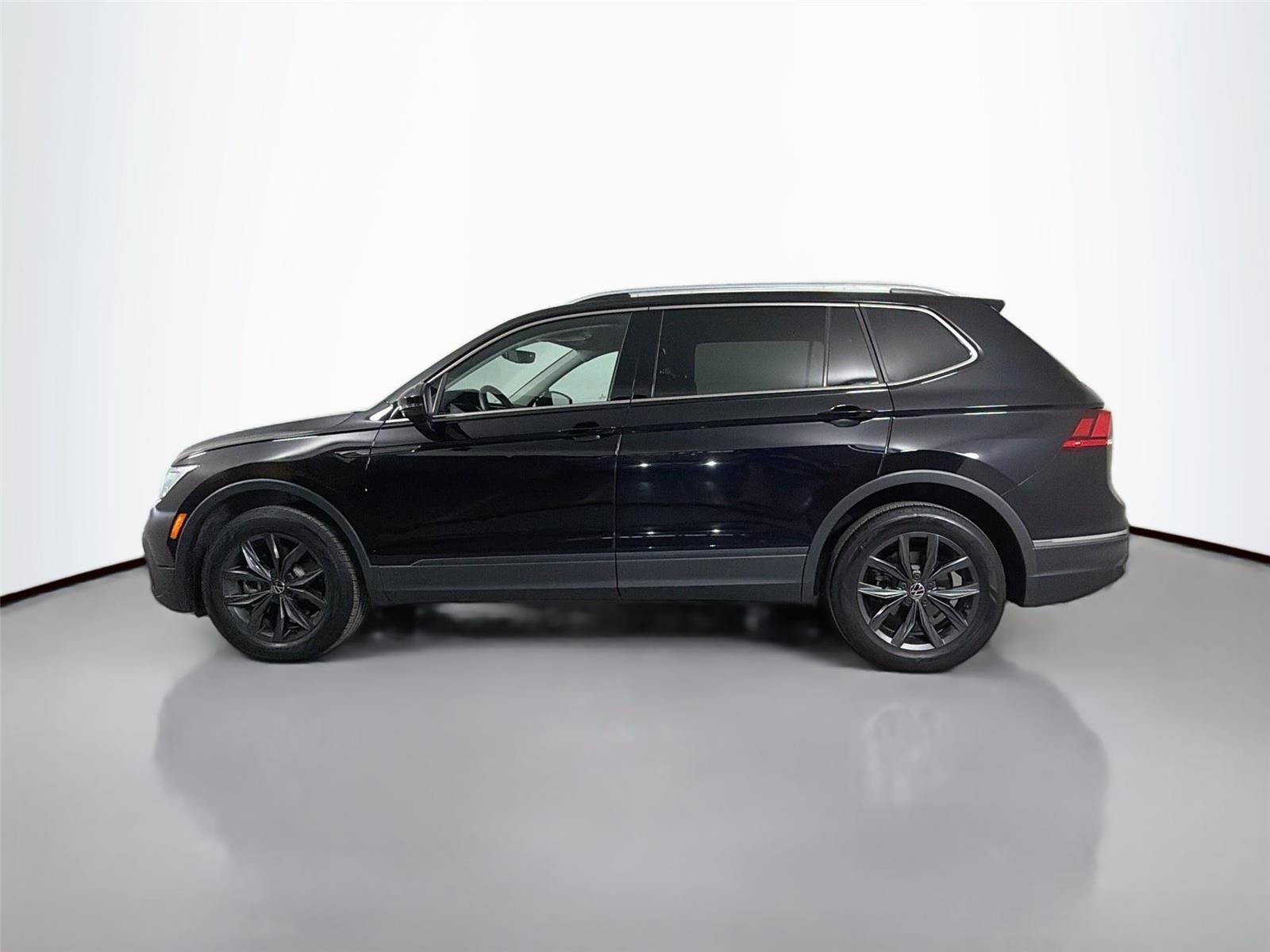 Certified Used 2023 Deep Black Pearl Volkswagen SE image 9