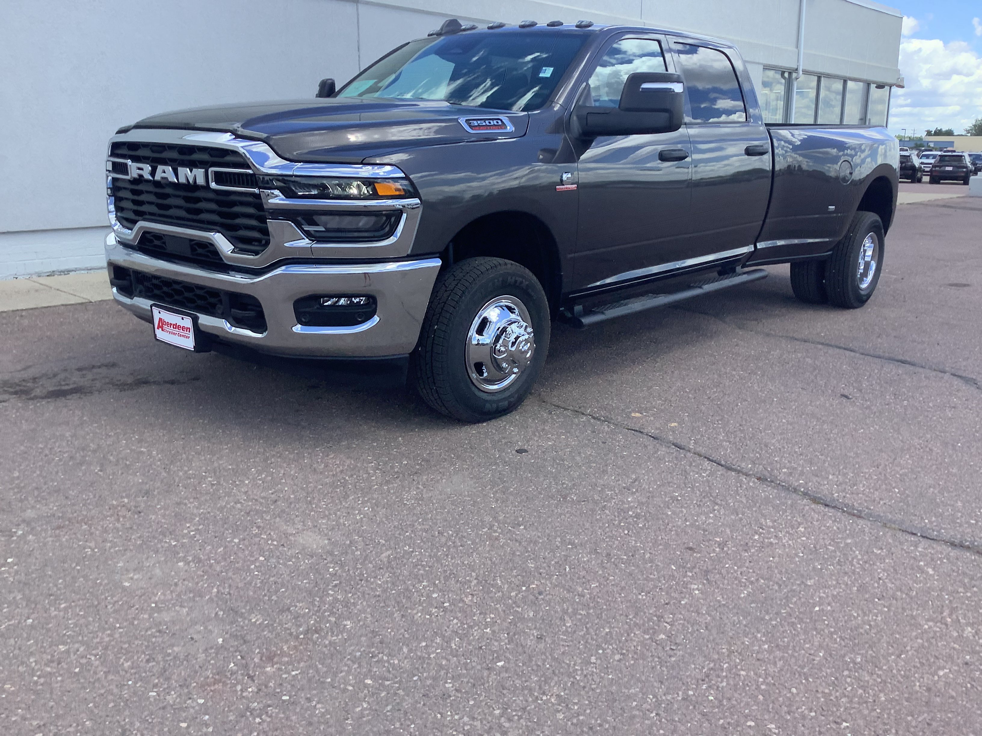 New 2026 Granite Crystal Metallic Clear-Coat Exterior Paint RAM Tradesman image 2