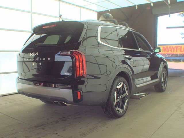 Used 2025 Kia Telluride S with VIN 5XYP6DGCXSG588488 for sale in Fairmont, Minnesota