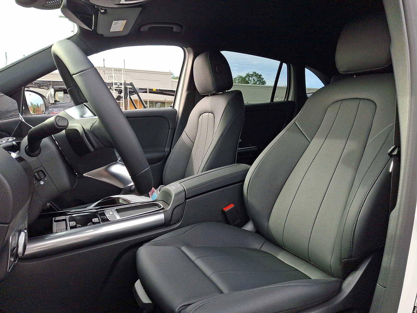 New 2026 Polar White Mercedes-Benz GLA 250 image 11