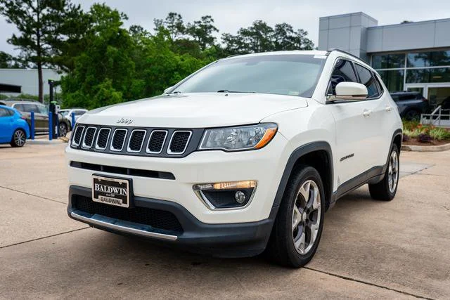 Used 2019 White Clearcoat Jeep Limited image 11
