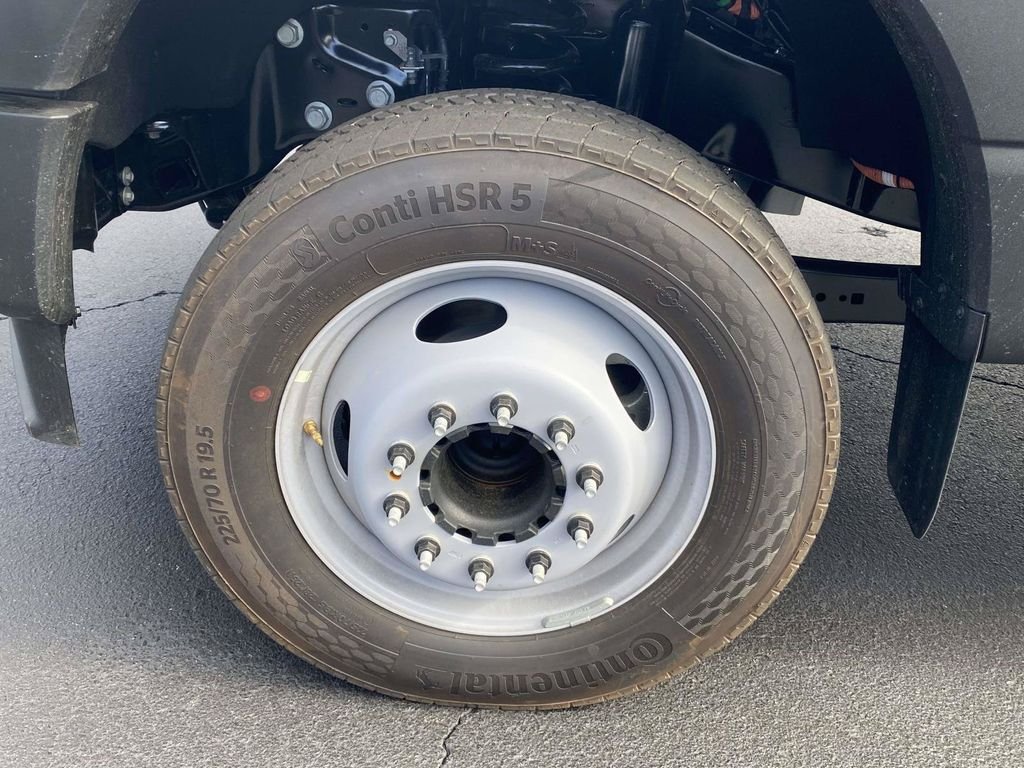 New 2026 Oxford White Ford F-550® XL image 8