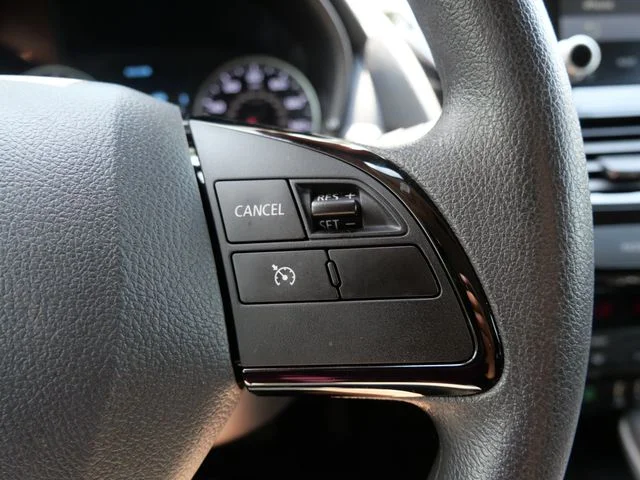 Used 2026 Labrador Black Pearl Mitsubishi LE image 18