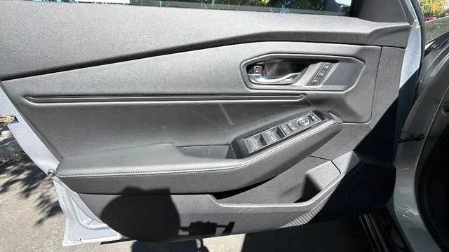 New 2026 Solar Silver Metallic Honda Touring Hybrid image 19