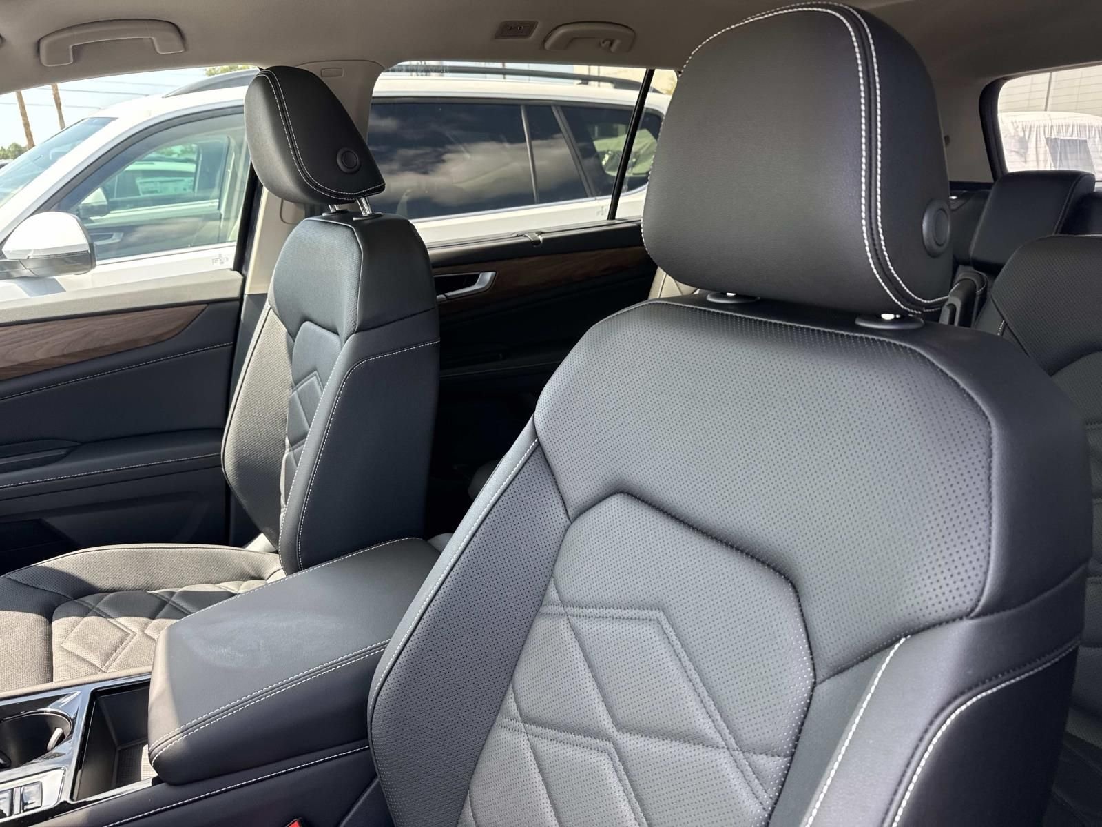New 2026 Black Volkswagen SE w/Technology image 9