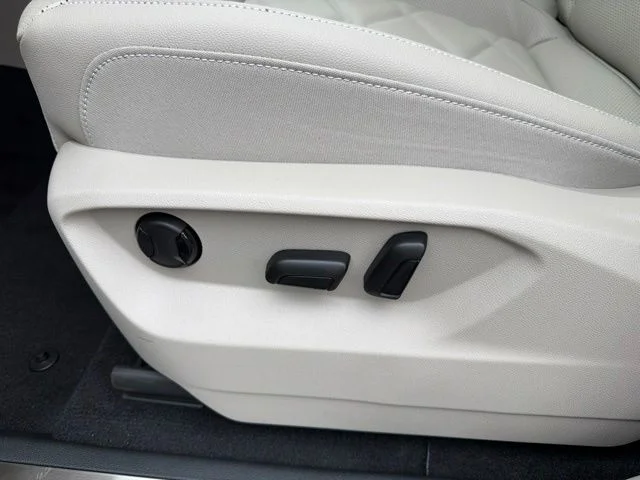New 2026 Gray Volkswagen 2.0T SE w/Technology image 13