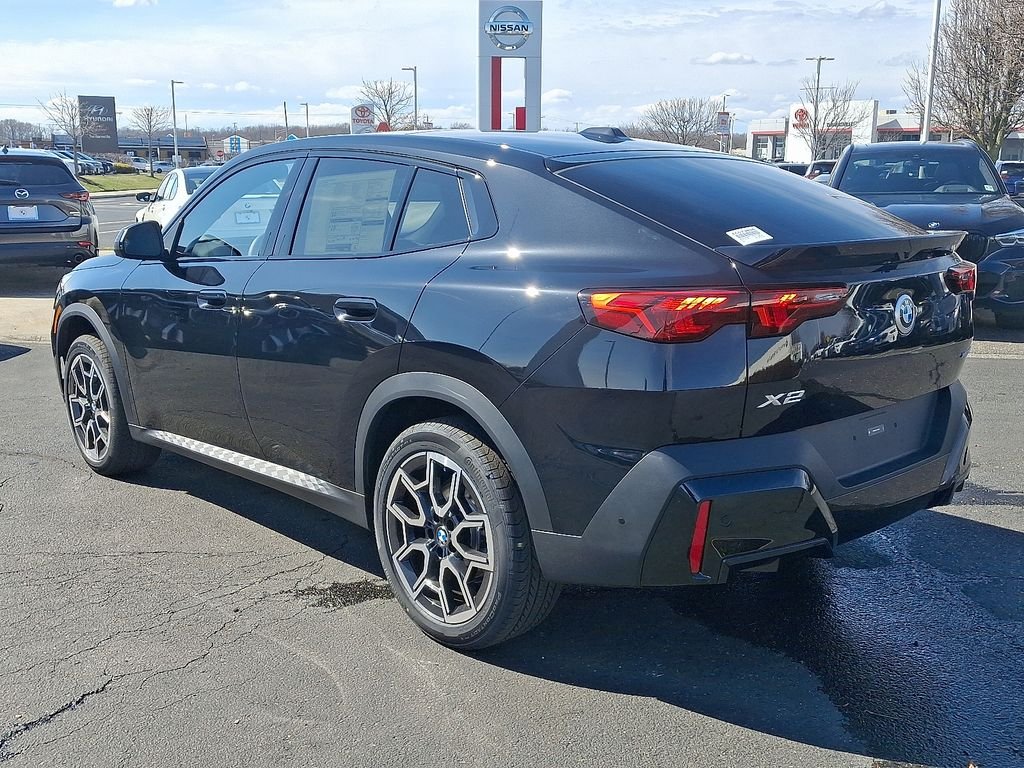 Used 2026 Black Sapphire Metallic BMW xDrive28i image 3