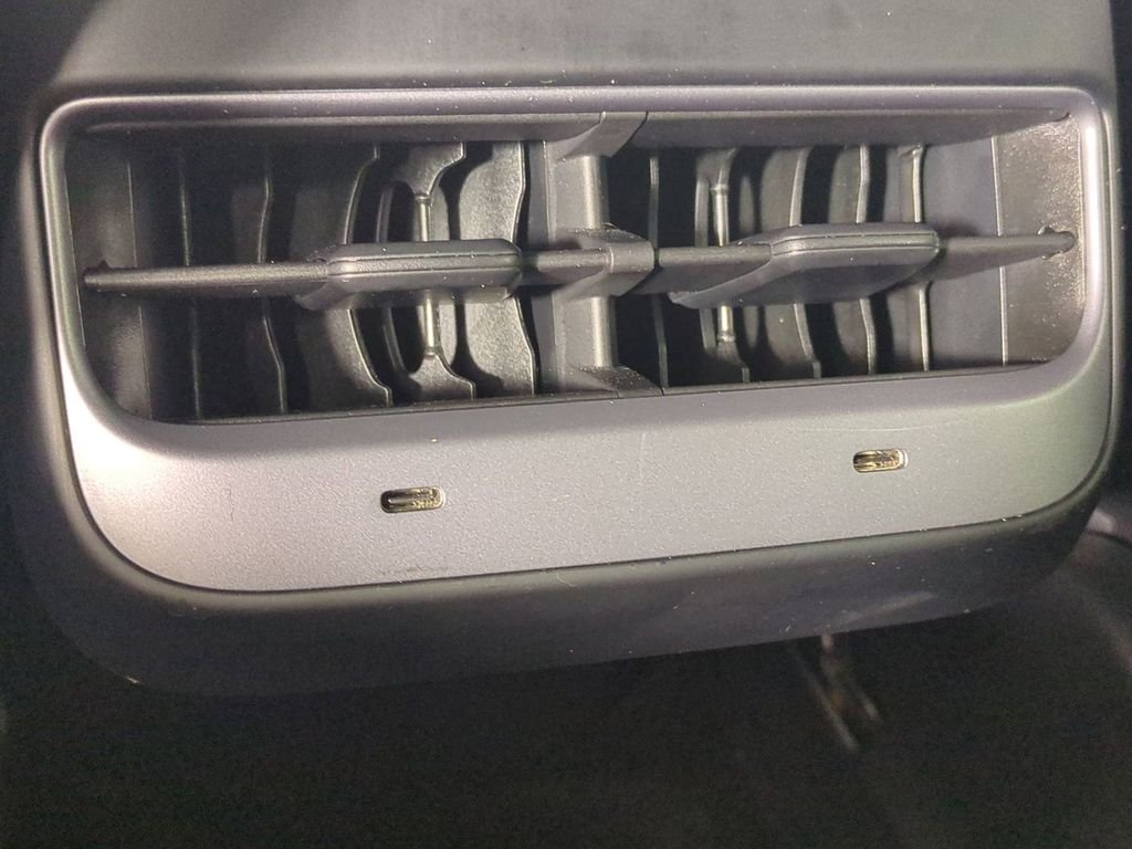 2023 Tesla Model Y Long Range - Photo 17