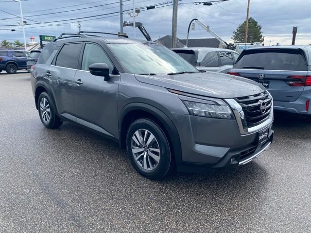 Used 2022 Gray Nissan SL image 27