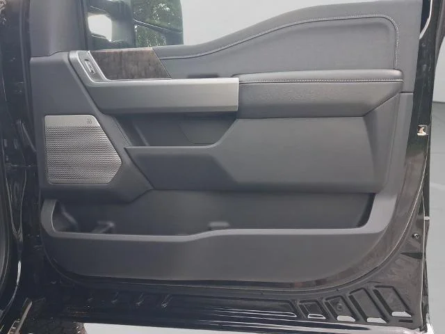 New 2026 Agate Black Metallic Ford F-250® Lariat® image 31