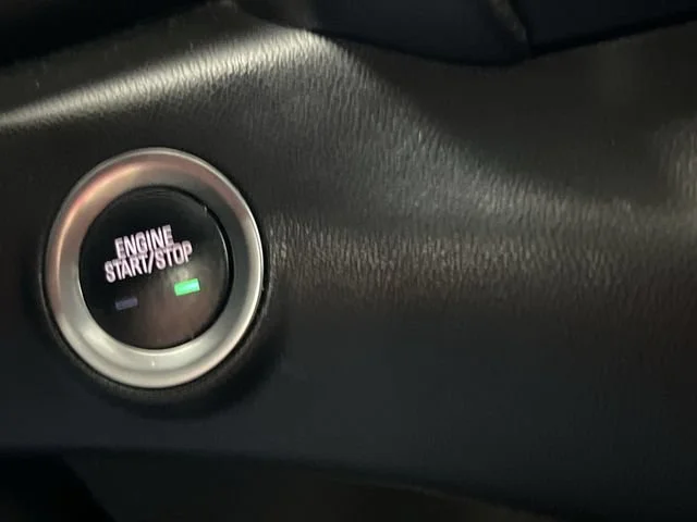 2023 GMC Terrain SLT - Photo 18