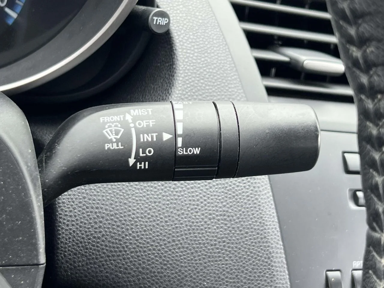 Used 2012 Graphite Mica Mazda i Touring image 27