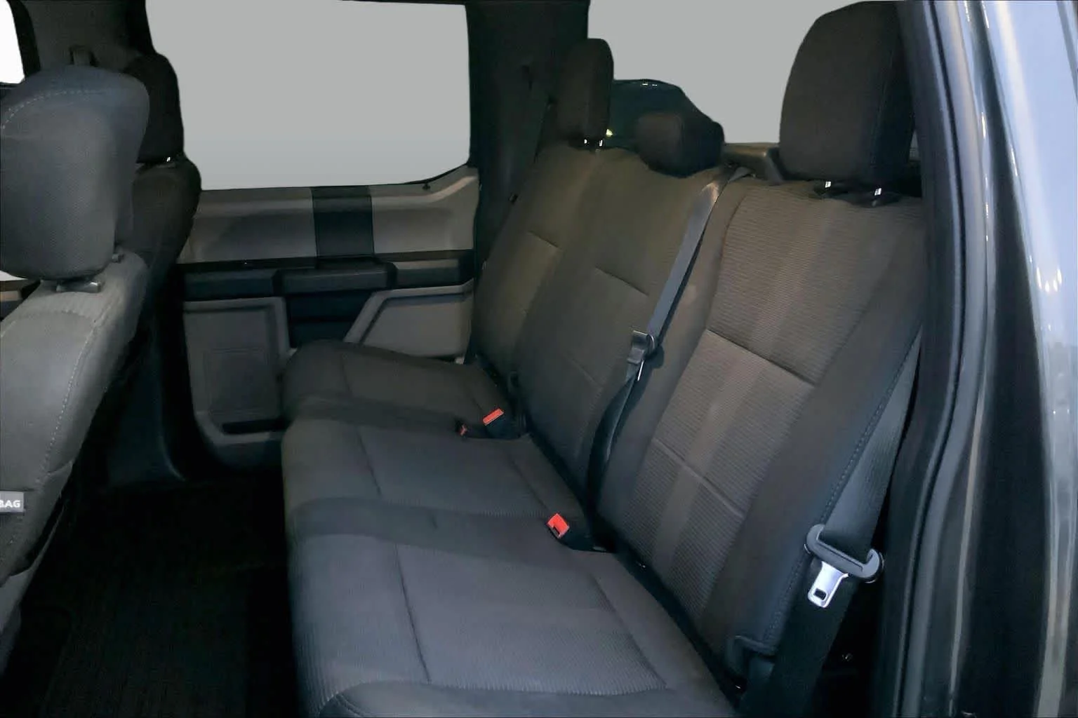 Used 2020 Magnetic Metallic Ford XL image 19
