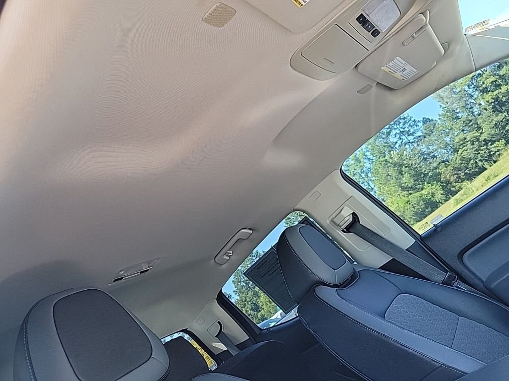 Used 2019 Black Chevrolet Z71 image 13