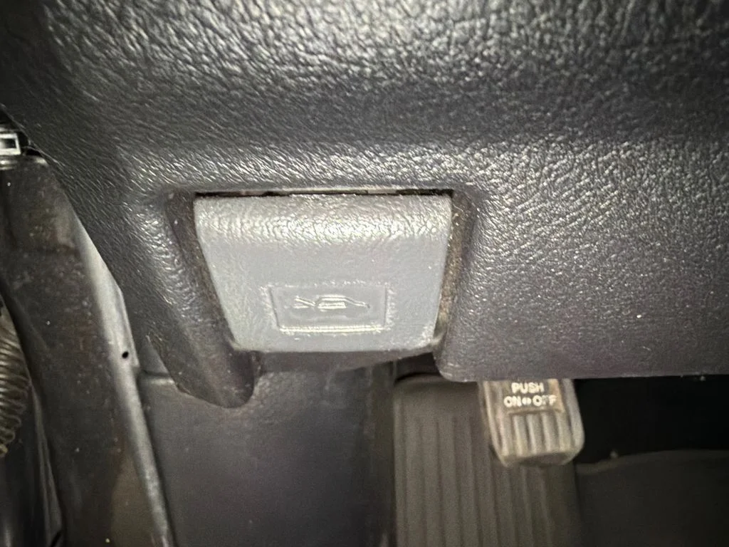 Used 2022 Magnetic Gray Metallic Toyota SR5 Premium 3RD ROW image 20