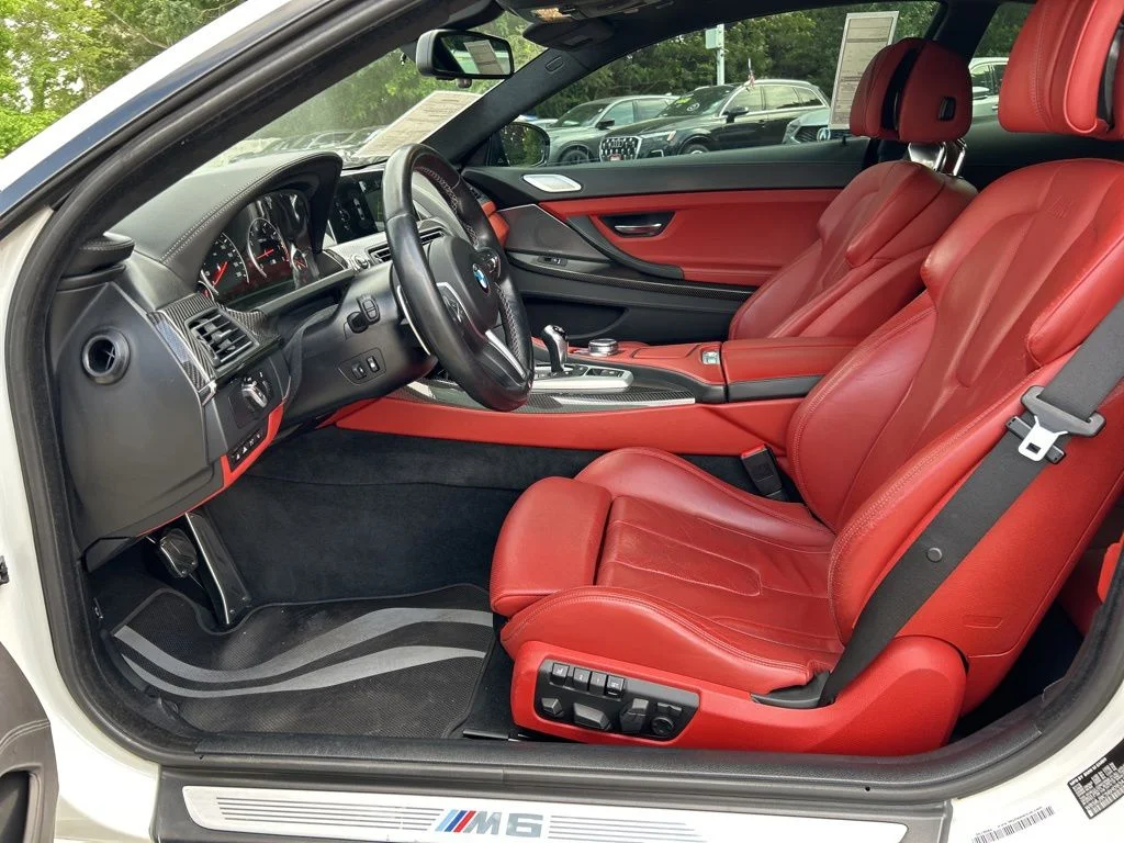 Used 2017 White BMW Competition image 18