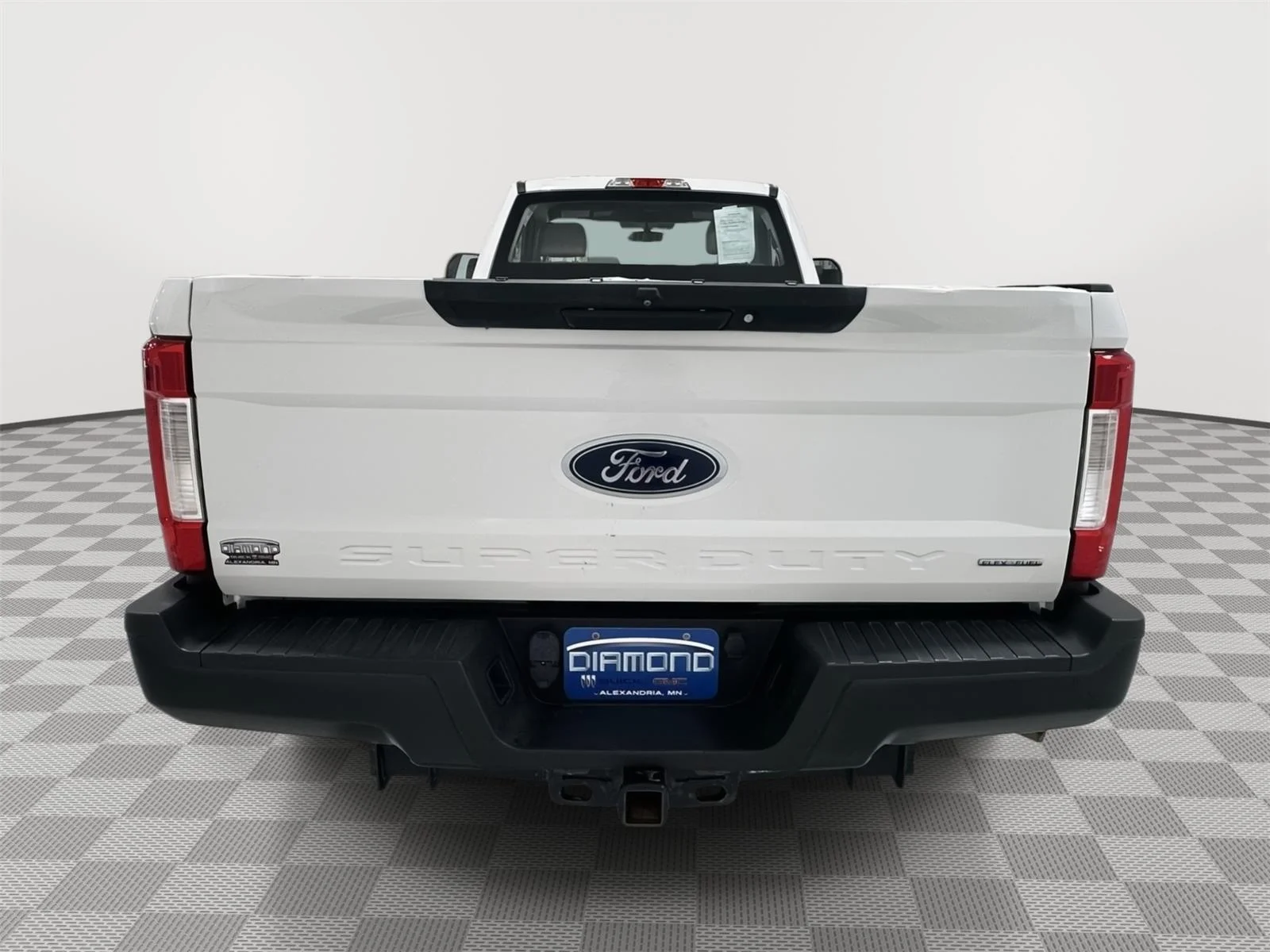 Used 2019 White Ford XL image 4