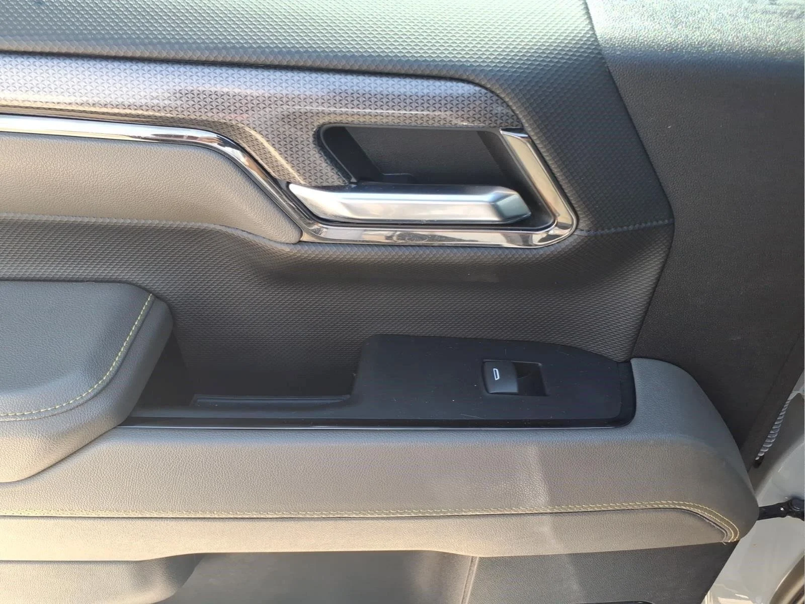 Used 2024 Slate Gray Metallic Chevrolet ZR2 image 13