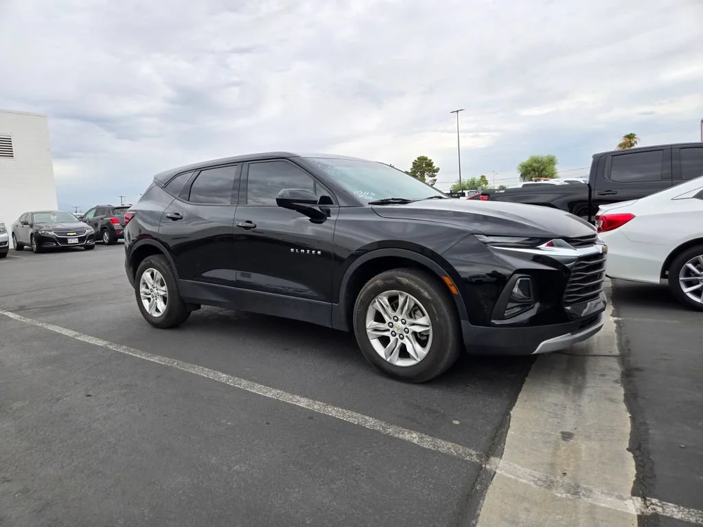 Used 2020 BLACK Chevrolet LT image 1