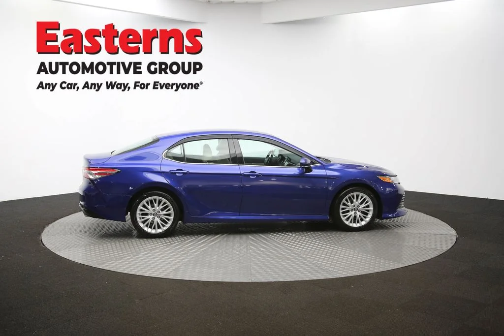 Used 2018 Blue Toyota XLE image 41