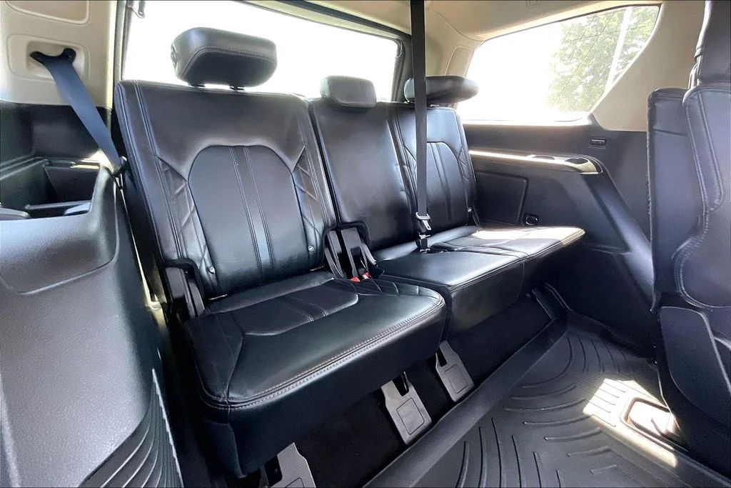 Used 2020 Gray Ford Platinum image 27