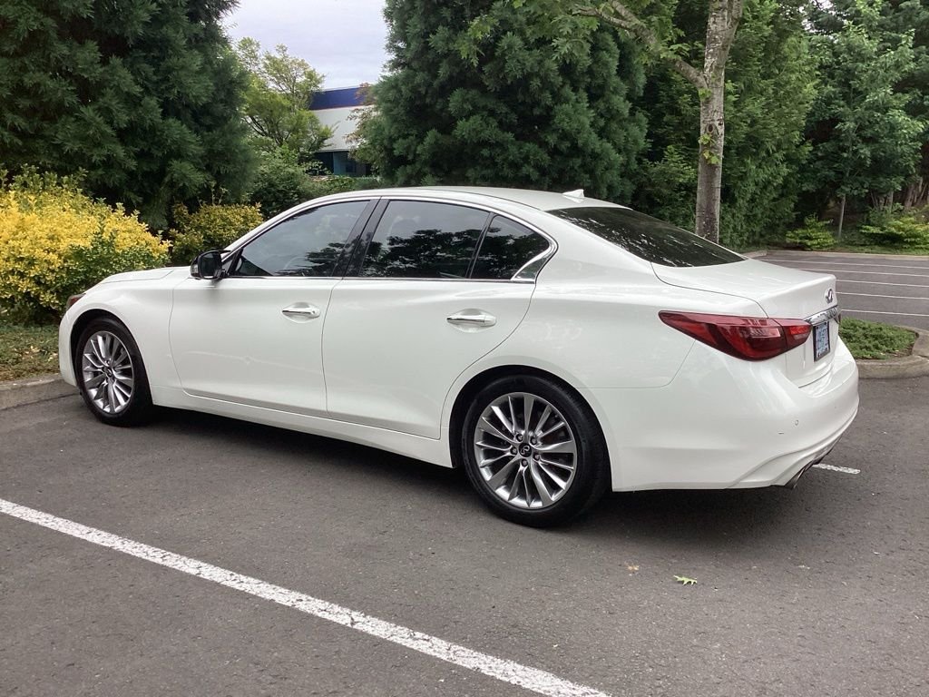 Used 2021 White INFINITI 3.0t LUXE image 9