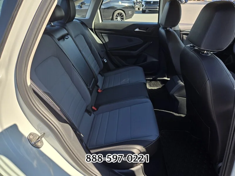 Used 2026 Opal White Pearl Volkswagen SE image 18