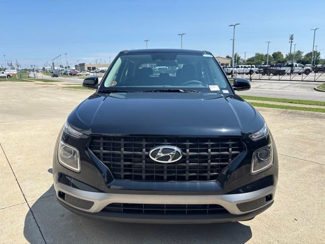 New 2026 Onyx Black Hyundai SE image 3