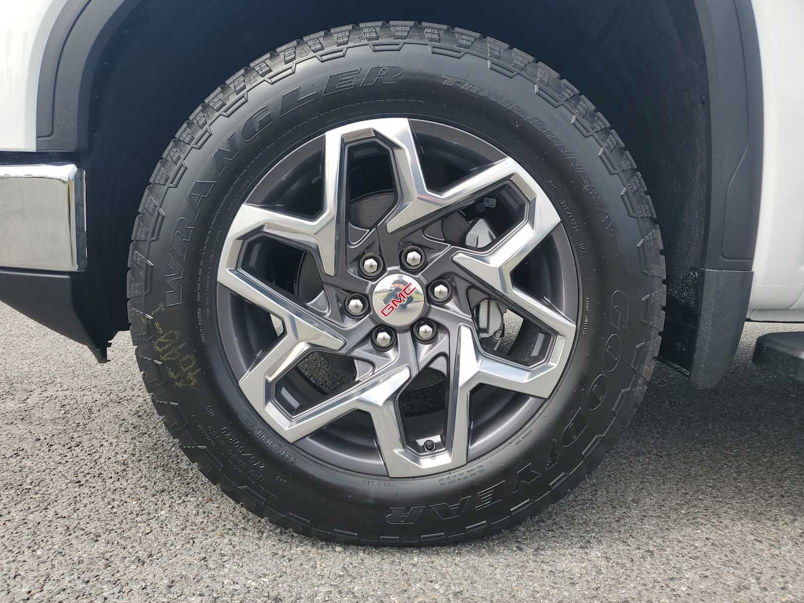 2026 GMC Sierra 1500 SLE - Photo 10