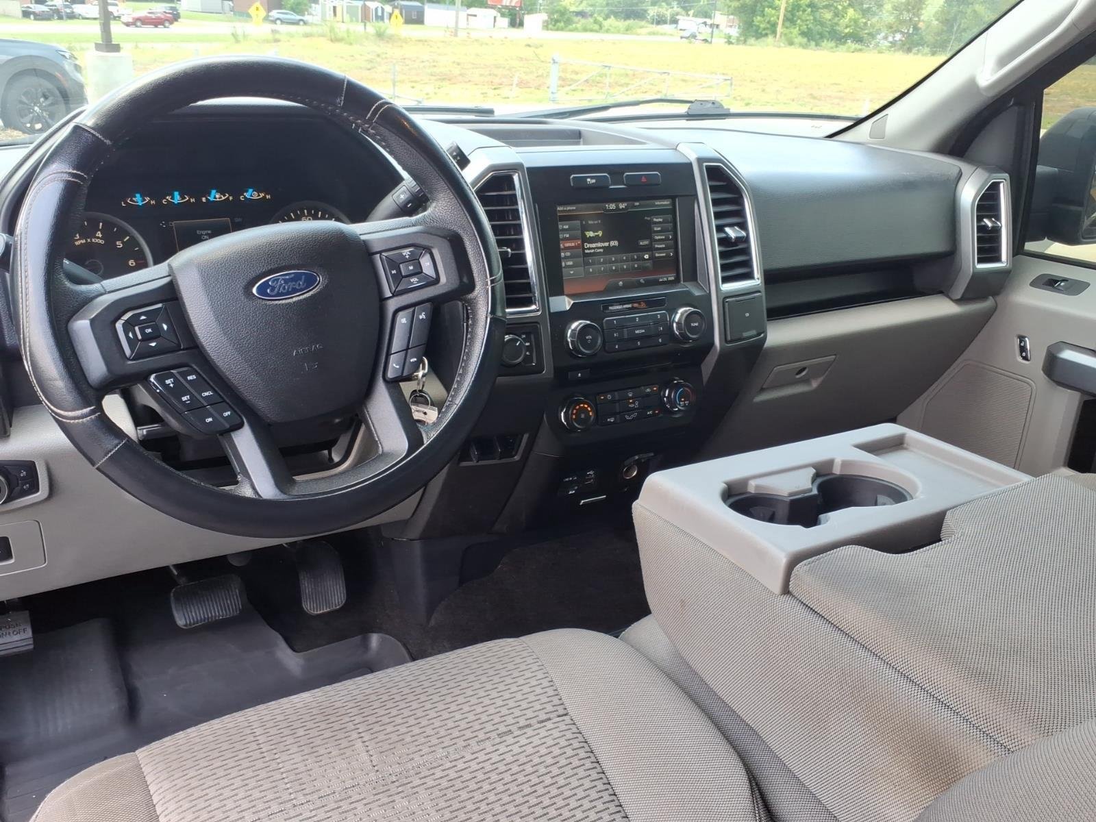 Used 2015 Magnetic Metallic Ford XLT image 19