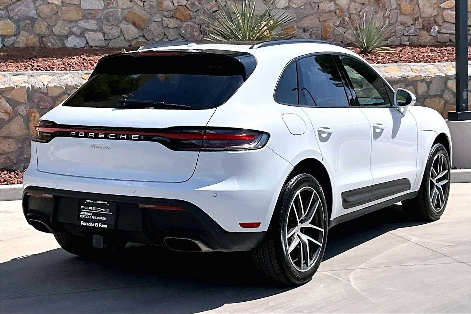 Used 2025 Carrara White Metallic Porsche  image 7