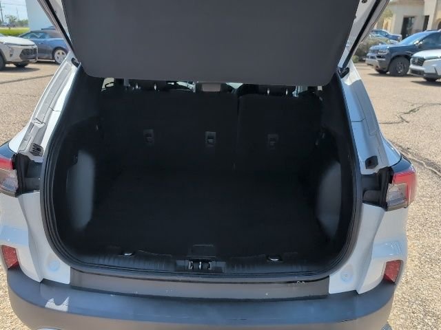 Used 2021 White Ford SE image 21