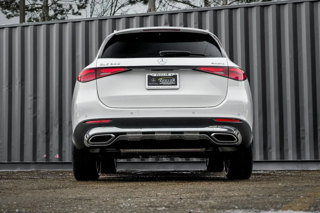 New 2026 Polar White Mercedes-Benz GLC 300 image 42