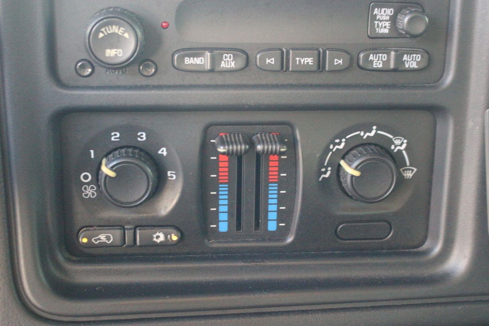 Used 2007 Summit White Chevrolet Work Truck image 21