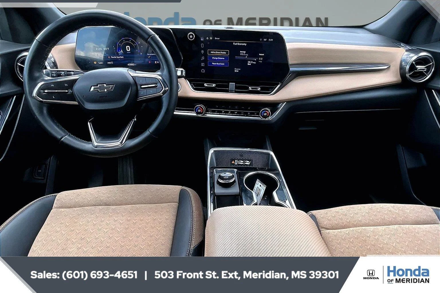 Used 2025 Sterling Gray Metallic Chevrolet AWD ACTIV image 13