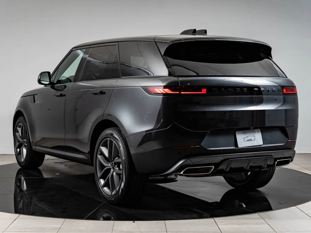 New 2026 Carpathian Grey Land Rover SE image 6