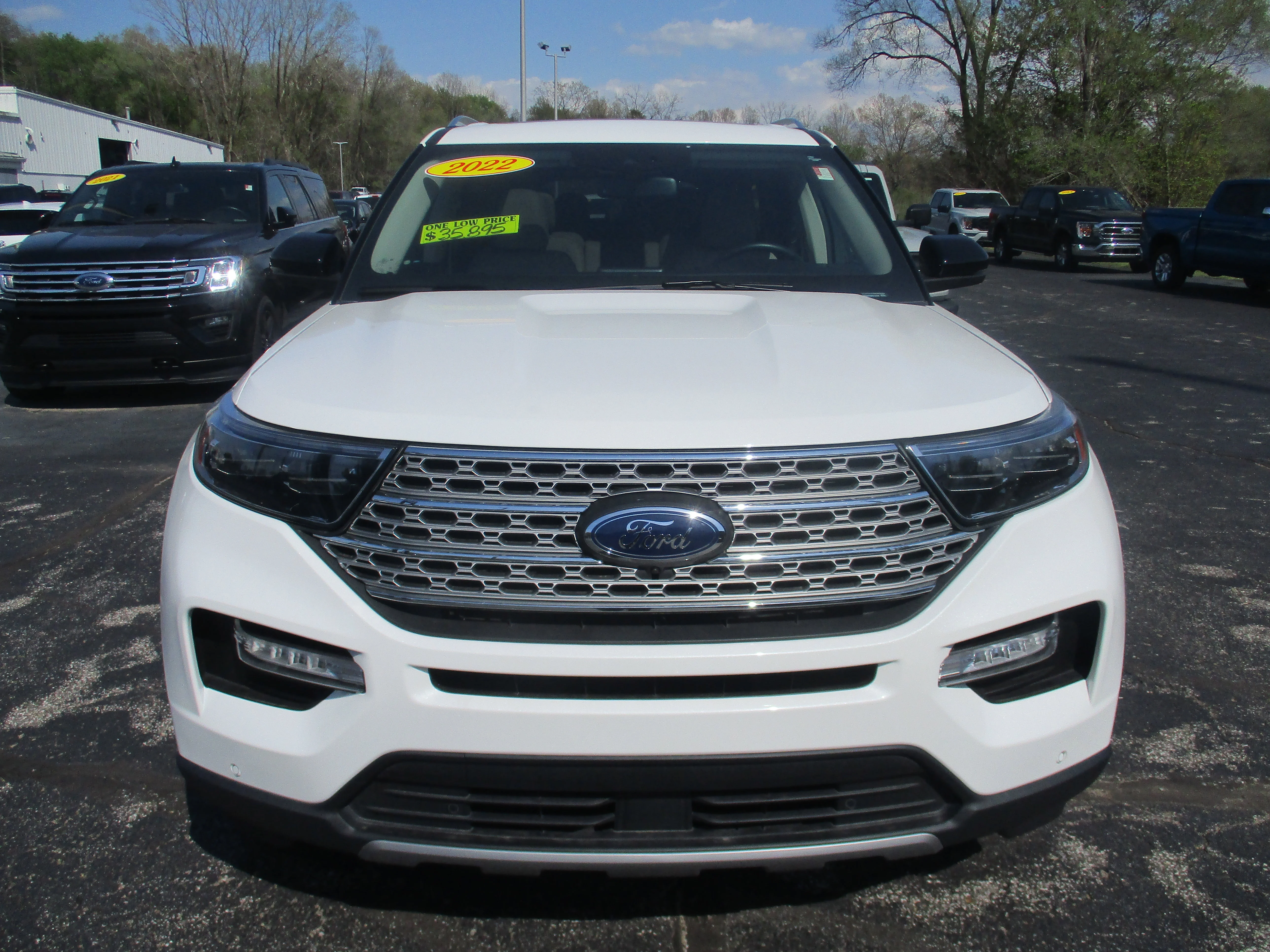 Used 2022 Star White Metallic Tri-Coat Ford Limited image 5