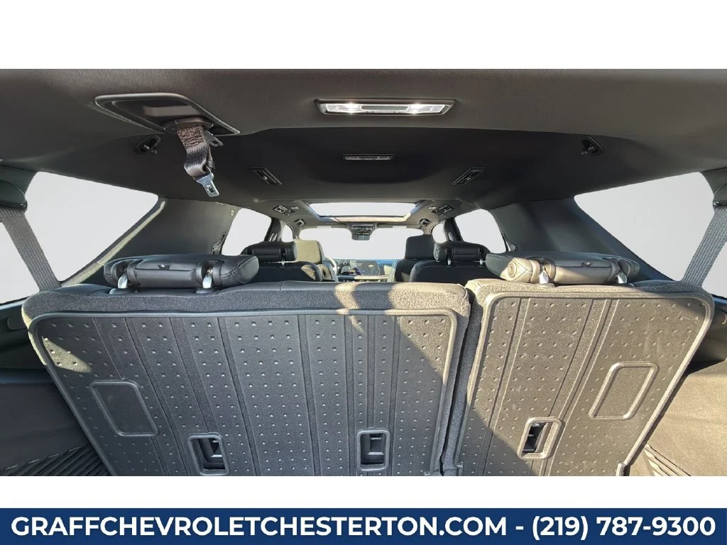 2027 Chevrolet Tahoe Z71 - Photo 35